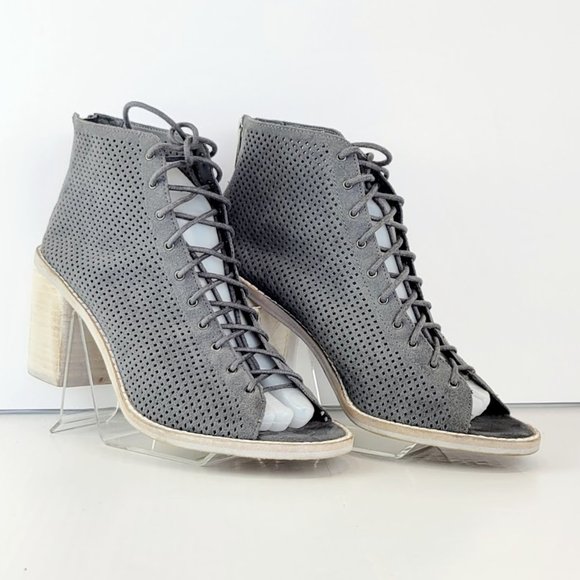 Dolce Vita Shoes - DOLCE VITA open toe ankle boots Sz 7.5